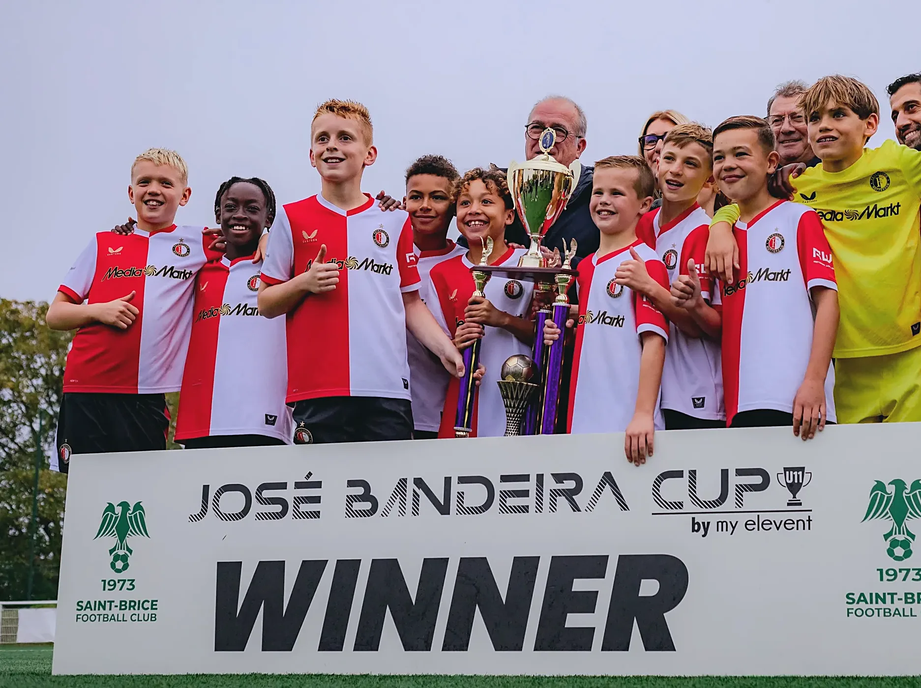 Un’accademia alza il trofeo della Bandeira Cup U11